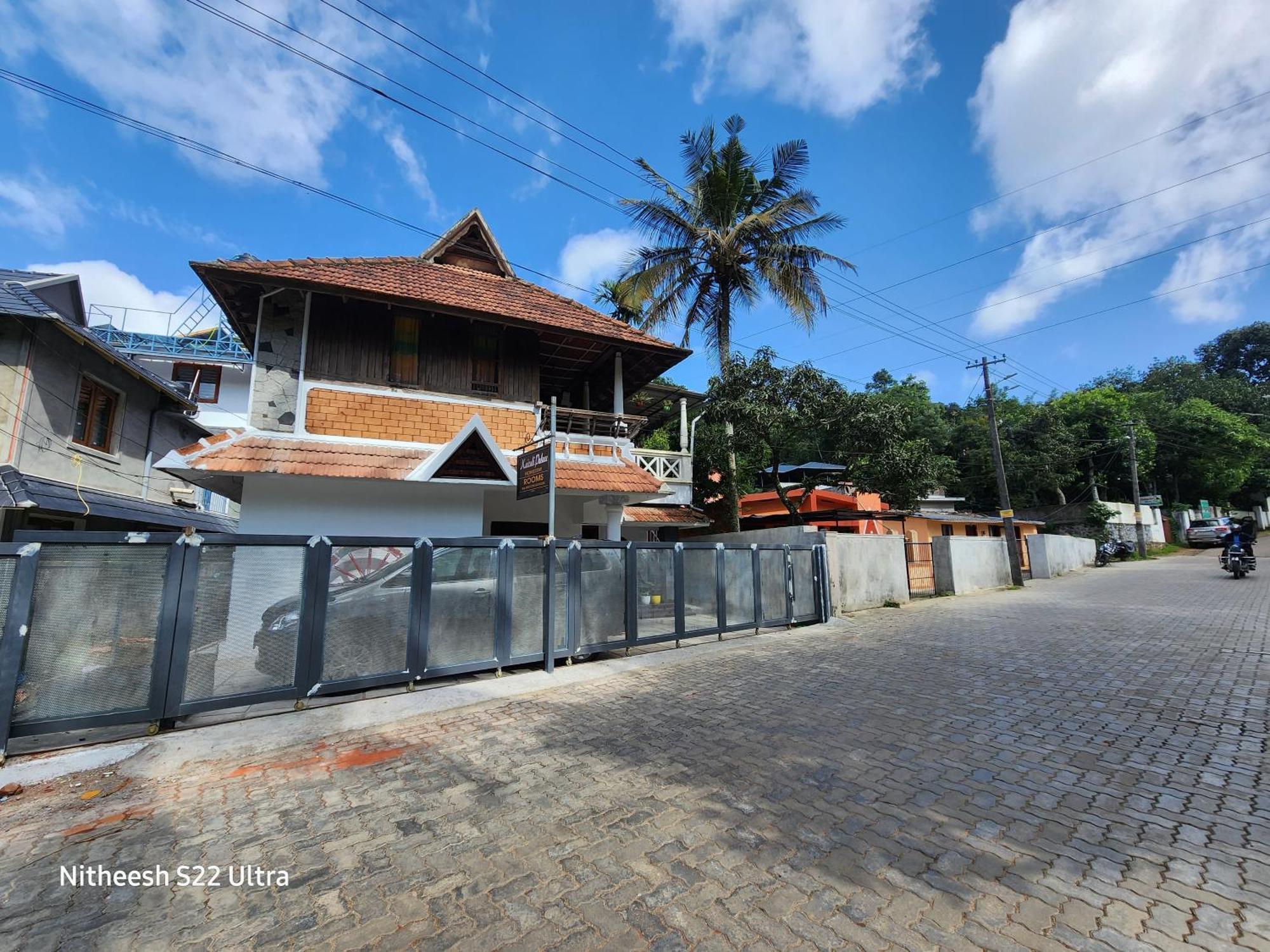 Kairali Palace Home Stay Текади Екстериор снимка